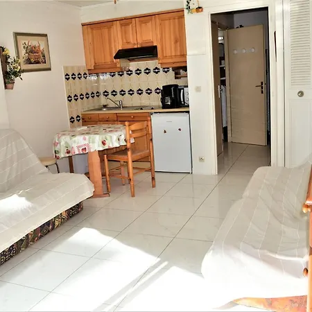 Climatise, Acces Piscine, Terrasse, Proche Et Commerces - Fr-1-226b-179 * Cavalaire-sur-Mer