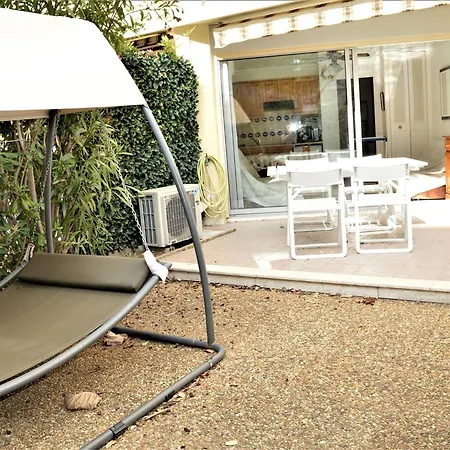 Climatise, Acces Piscine, Terrasse, Proche Et Commerces - Fr-1-226b-179 * Cavalaire-sur-Mer