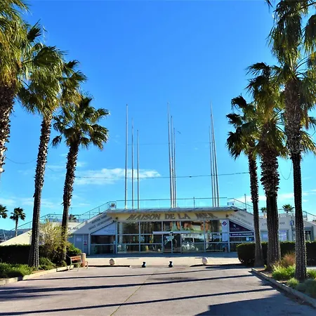 Climatise, Acces Piscine, Terrasse, Proche Et Commerces - Fr-1-226b-179 Apartman Cavalaire-sur-Mer