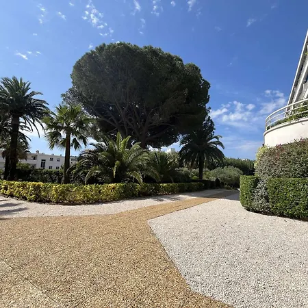 Climatise, Acces Piscine, Terrasse, Proche Et Commerces - Fr-1-226b-179 *